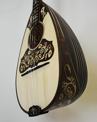 Pre-war type bouzouki